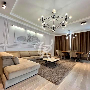 Болсуновська вул. (Сергія Струтинського), 2