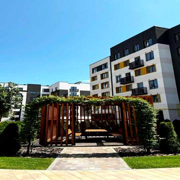 Вид на набережну, велика кухня, балкон, кладовка. Зданий жк (Олімп) ЖК Олімп