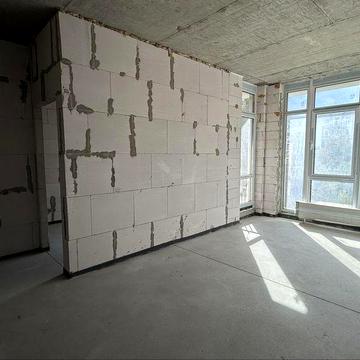 Продам срочно трехкомнатную квартиру в центре города. Софиевская улица ЖК Айтаун