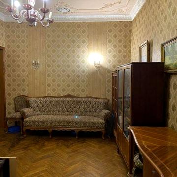 Продам 3 кв. Центр, сталінка, м. Університет