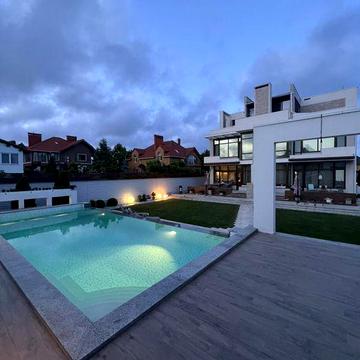 Замечательный дом в Совиньоне