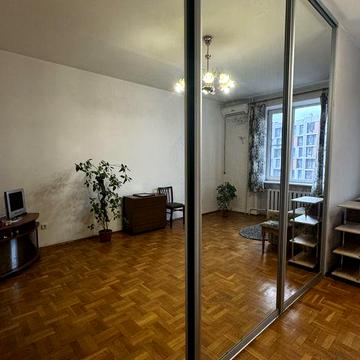 Здам 2х кімнатну простору квартиру. Центральний район