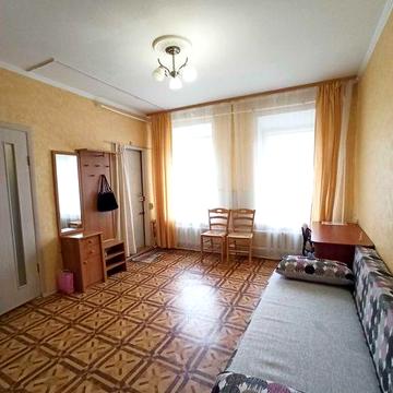 Продам 2-комнатную квартиру в центре