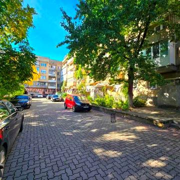 3-х кімнатна р-н  супермаркету "Дастор"