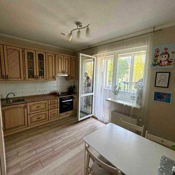 Юрія Пасхаліна вул. (Ілліча), 17