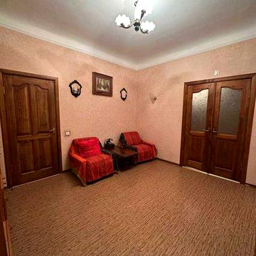 Продаж 4- кімн  сталінки на пл. Артема з Автономкою