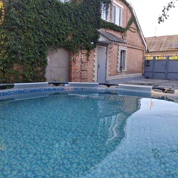 Добротний 2-х поверх. будинок 138 кв.м. на Новомиколаївці