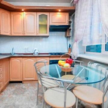 Велика Житомирська вул., 10