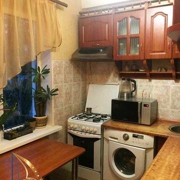 3-кімнатна на Нижньодніпровській 5/5 пов.