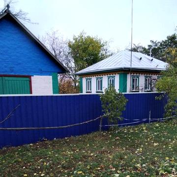 Продається будинок з усіма зручностями.