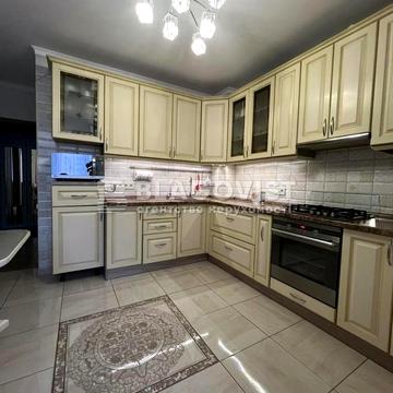 Петрівська вул., 1