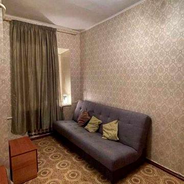 Продам  2-кімнатну квартиру в центрі! вул. Новосельського, Новий базар