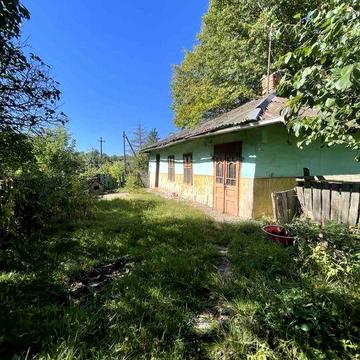 Житловий будинок під реконструкцію