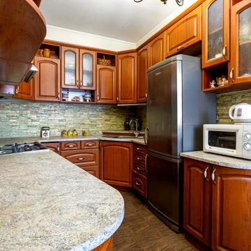 Академіка Володимира Гнатюка вул. (), 10