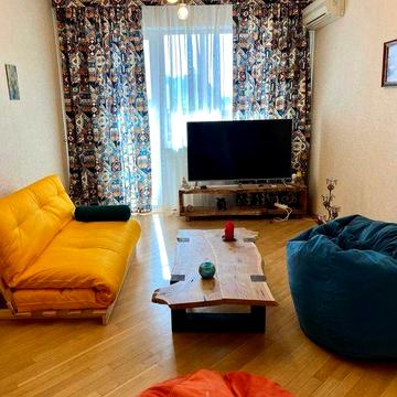 Власник. 3-к здаю, ст М "Печерська", вул. Панаса Мирного 11, Печерськ