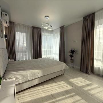 Героїв Небесної Сотні просп., 14/2