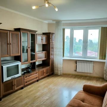 Верховинна вул., 37