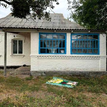 БЕЗ КОМІСІЇ! Продається житловий цегляний будинок у селі Красноліси
