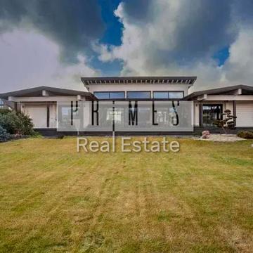 Першотравнева вул.