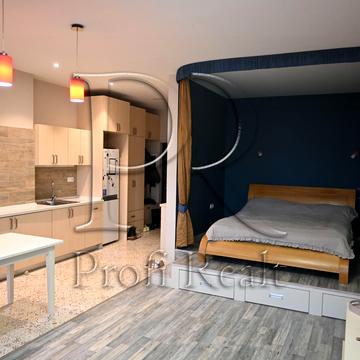 Жилянська вул., 118