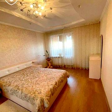 2К Квартира в будинку біля парку, Вишгород