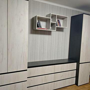 1 к біля Андори Замостя