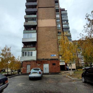 Академіка Богомольця вул., 3