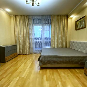 Андрія Верхогляда вул. (Михайла Драгомирова), 5