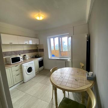 Богатирська вул., 2