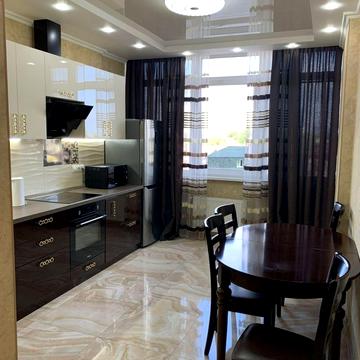 Літературна вул., 8