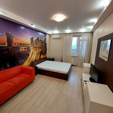 Кадетський Гай вул., 6