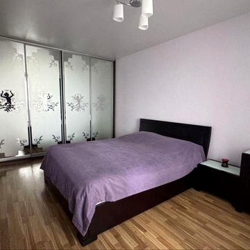 Продам 3-кім.квартиру вул, Зелений папугай, Я.Мудрого м.Бровари SL