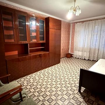 Володимира Великого вул. (Енгельса), 1