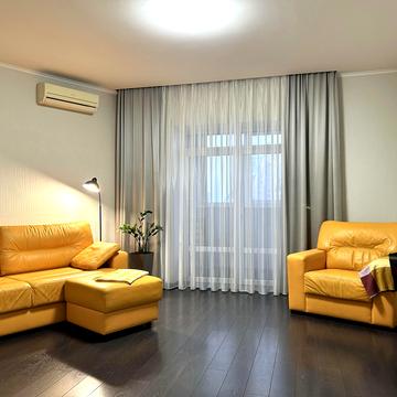 Вячеслава Чорновола вул., 25