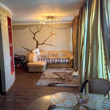 Продаж 3-х (+) двохрівневої квартири в центральній частині міста