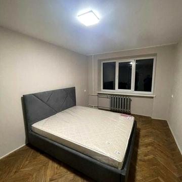 Оренда 2 кімнатної квартири вул. Руфа