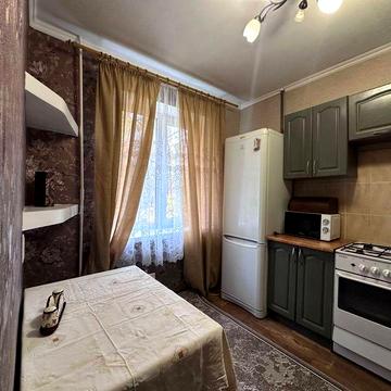 Оренда 2 кімеюнатної квартири | р-н 21 та 25 школи