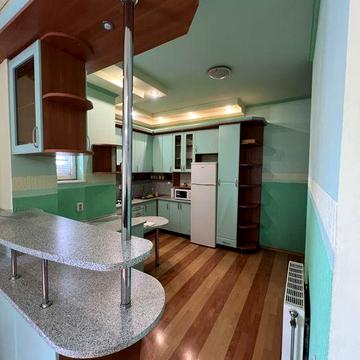 Продаж квартири Парканія