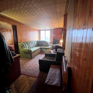 Оренда частини будиночка з гаражем