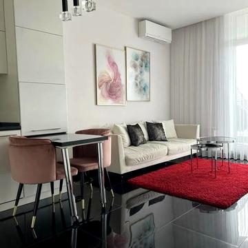 Джона Маккейна вул. (Івана Кудрі), 7