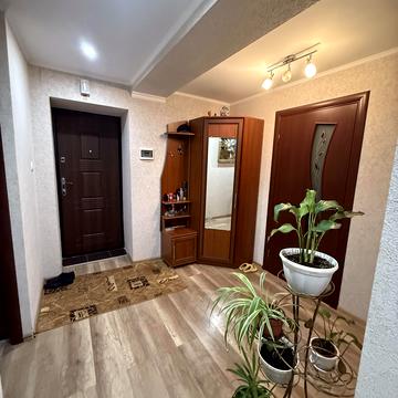 Молодіжна вул. (Героїв Ленінграду), 25