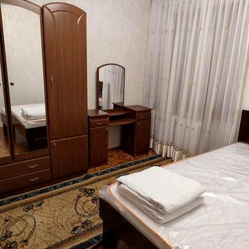 Князя Володимира Великого просп., 135