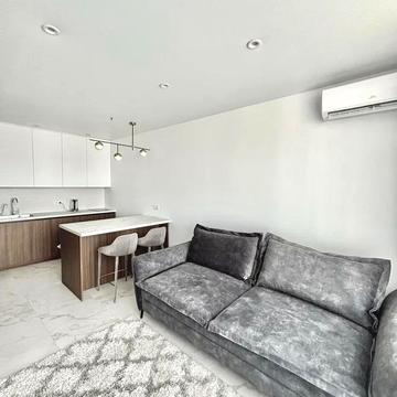 Дегтярівська вул., 25-Е