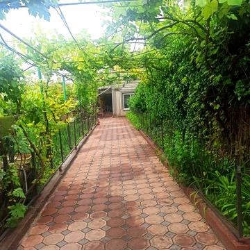 Продам від хазяїна 4 будинки  район  лиману за вказану суму.