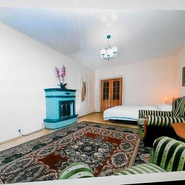 Мала Житомирська вул., 10