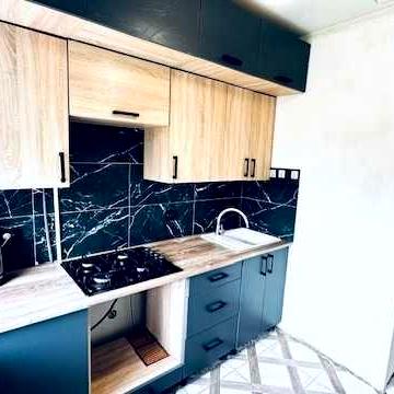 Продам трикімнатну квартиру 129 квартал.