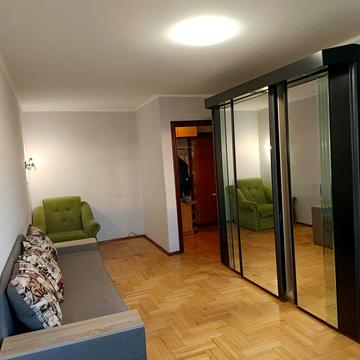 Березняківська вул., 16