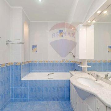 Без% Продаж 3-к квартири,  Ахматової  метро Позняки