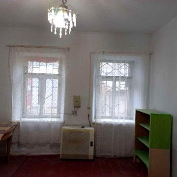 Здається будинок