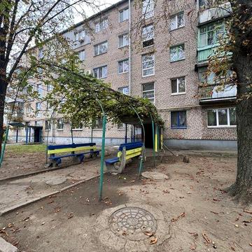 Продам 2х к квартиру під Ремонт Космос ЖК Осбб